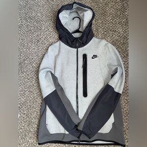 Nike Tech SET Fleece Overlay Full-Zip hoodie ,in perfect condition, size L.